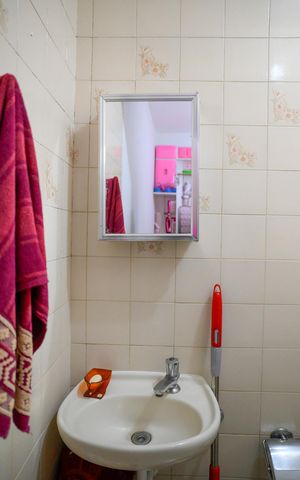 Casa à venda com 250m², 3 quartos e 2 vagas Casa à venda com 250m², 3 quartos e 2 vagasBanheiro de Serviço