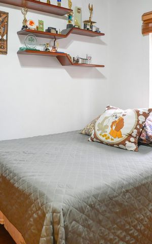 Casa à venda com 250m², 3 quartos e 2 vagas Casa à venda com 250m², 3 quartos e 2 vagasQuarto 1