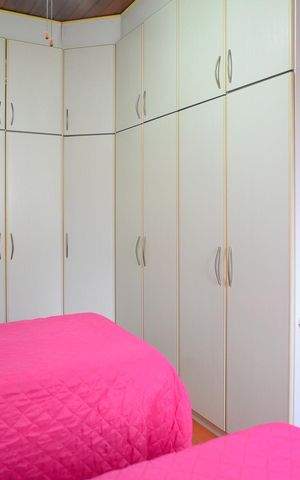 Casa à venda com 250m², 3 quartos e 2 vagas Casa à venda com 250m², 3 quartos e 2 vagasQuarto 2