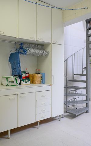 Casa à venda com 250m², 3 quartos e 2 vagas Casa à venda com 250m², 3 quartos e 2 vagasÁrea de Serviço
