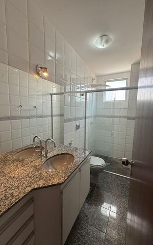 Apartamento à venda com 95m², 3 quartos e 2 vagas Apartamento à venda com 95m², 3 quartos e 2 vagasBanheiro social