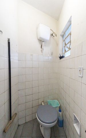 Casa à venda com 207m², 2 quartos e 3 vagasBanheiro de serviço