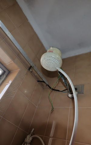 Casa à venda com 328m², 4 quartos e 4 vagasBanheiro da Suíte 2