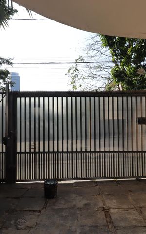 Casa à venda com 328m², 4 quartos e 4 vagasEntrada da Garagem