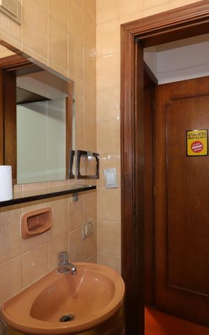 Casa à venda com 328m², 4 quartos e 4 vagasBanheiro da Suíte 2