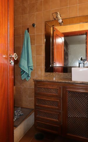 Casa à venda com 328m², 4 quartos e 4 vagasBanheiro da Suíte 3