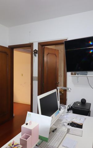 Casa à venda com 328m², 4 quartos e 4 vagasSuíte 1