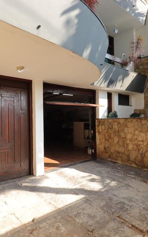 Casa à venda com 328m², 4 quartos e 4 vagasEntrada da Garagem