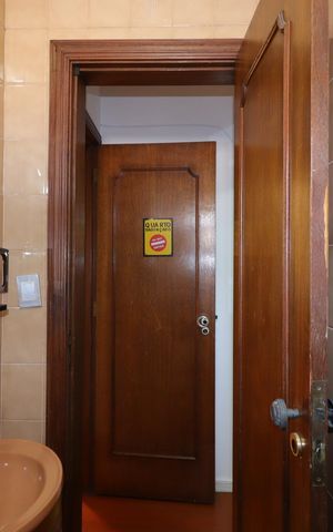 Casa à venda com 328m², 4 quartos e 4 vagasBanheiro da Suíte 2