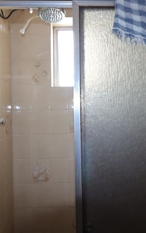 Casa à venda com 328m², 4 quartos e 4 vagasBanheiro da Suíte 1