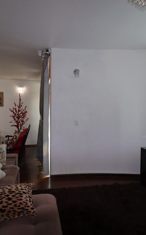 Casa à venda com 328m², 4 quartos e 4 vagasSala de TV 1