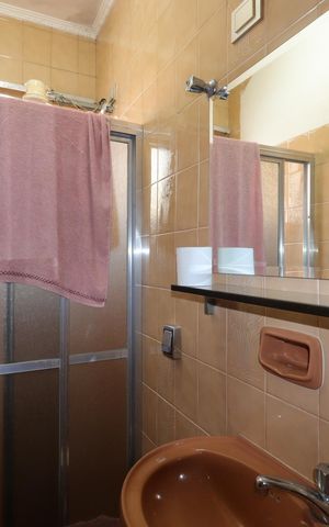 Casa à venda com 328m², 4 quartos e 4 vagasBanheiro da Suíte 2