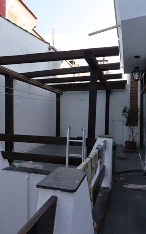 Casa à venda com 328m², 4 quartos e 4 vagasVaranda da Sala de TV 2