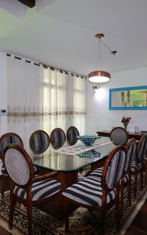 Casa à venda com 328m², 4 quartos e 4 vagasSala de Jantar
