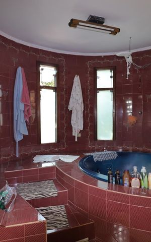 Casa à venda com 328m², 4 quartos e 4 vagasBanheiro da Suíte 4