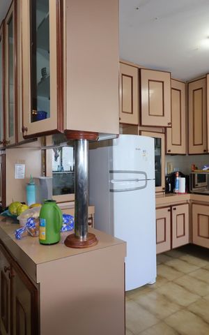 Casa à venda com 328m², 4 quartos e 4 vagasCozinha