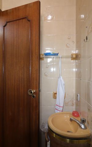 Casa à venda com 328m², 4 quartos e 4 vagasBanheiro da Suíte 1