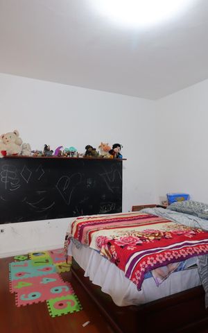 Casa à venda com 328m², 4 quartos e 4 vagasSuíte 3