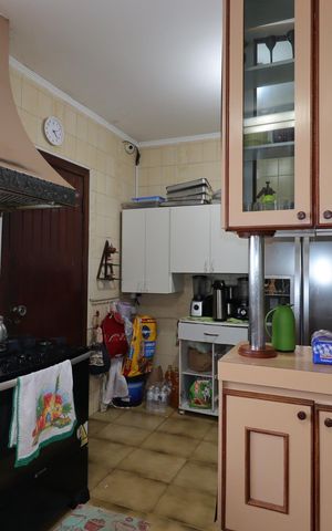 Casa à venda com 328m², 4 quartos e 4 vagasCozinha