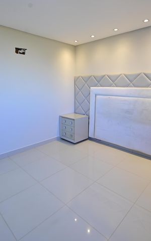 Apartamento à venda com 98m², 2 quartos e 2 vagas Apartamento à venda com 98m², 2 quartos e 2 vagasSuíte 2