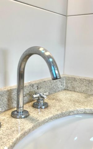 Apartamento à venda com 47m², 1 quarto e 1 vaga Apartamento à venda com 47m², 1 quarto e 1 vagaBanheiro da Suíte
