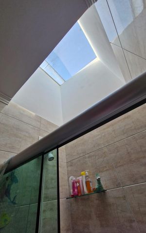 Casa à venda com 90m², 2 quartos e 2 vagas Casa à venda com 90m², 2 quartos e 2 vagasBanheiro