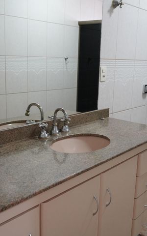 Casa à venda com 252m², 1 quarto e 2 vagasBanheiro Social