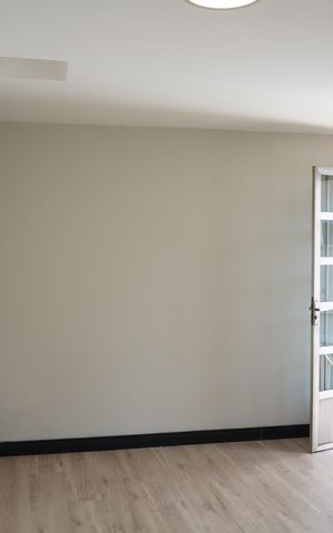Casa à venda com 252m², 1 quarto e 2 vagasEdícula