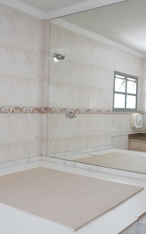 Casa à venda com 252m², 1 quarto e 2 vagasBanheiro do Quarto 2