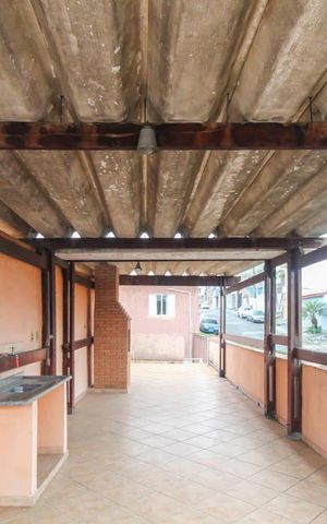 Casa à venda com 239m², 4 quartos e 4 vagas Casa à venda com 239m², 4 quartos e 4 vagasChurrasqueira