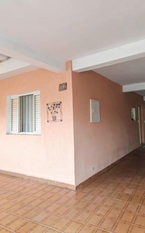 Casa à venda com 239m², 4 quartos e 4 vagas Casa à venda com 239m², 4 quartos e 4 vagasGaragem