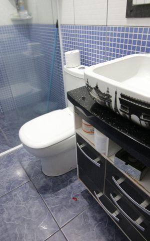 Casa à venda com 266m², 3 quartos e 1 vagaBanheiro