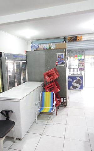 Casa à venda com 266m², 3 quartos e 1 vagaSalão da garagem