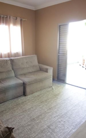 Casa à venda com 266m², 3 quartos e 1 vagaSala