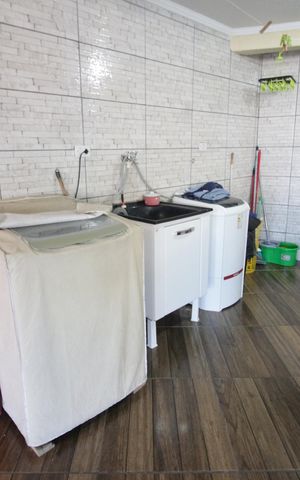 Casa à venda com 266m², 3 quartos e 1 vagaÁrea de Serviço
