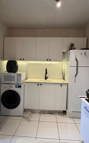 Apartamento à venda com 48m², 2 quartos e 1 vaga Apartamento à venda com 48m², 2 quartos e 1 vagaCozinha e Área de Serviço