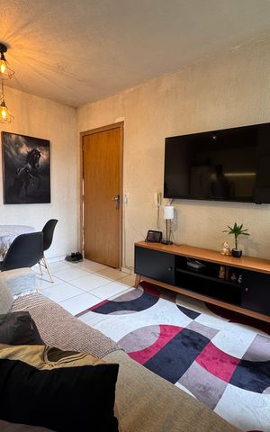 Apartamento à venda com 48m², 2 quartos e 1 vaga Apartamento à venda com 48m², 2 quartos e 1 vagaSala