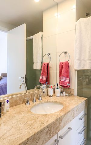 Apartamento para alugar com 105m², 3 quartos e 2 vagas Apartamento para alugar com 105m², 3 quartos e 2 vagasBanheiro da Suíte