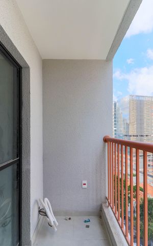Studio à venda com 28m², 1 quarto e sem vaga Studio à venda com 28m², 1 quarto e sem vagaVaranda