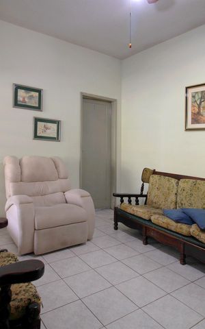 Casa à venda com 400m², 4 quartos e 6 vagasSala