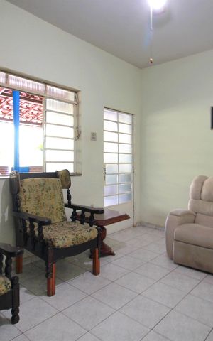Casa à venda com 400m², 4 quartos e 6 vagasSala