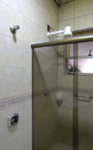 Casa à venda com 400m², 4 quartos e 6 vagasBanheiro Social