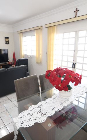 Casa à venda com 100m², 2 quartos e 3 vagasSala