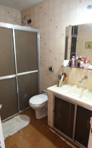 Casa à venda com 100m², 2 quartos e 3 vagasBanheiro