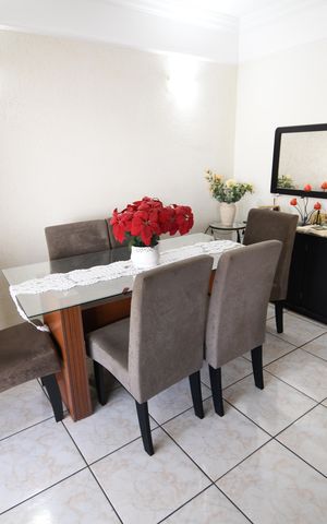 Casa à venda com 100m², 2 quartos e 3 vagasSala