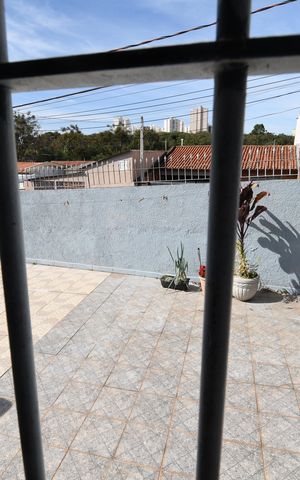 Casa à venda com 100m², 2 quartos e 3 vagasQuarto 2 - Vista
