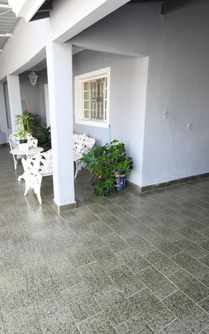 Casa à venda com 100m², 2 quartos e 3 vagasGaragem