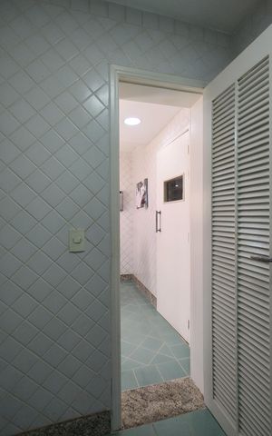 Casa de condomínio à venda com 600m², 4 quartos e 5 vagasDespensa