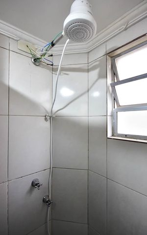 Apartamento para alugar com 56m², 2 quartos e 1 vaga Apartamento para alugar com 56m², 2 quartos e 1 vagaChuveiro do Banheiro