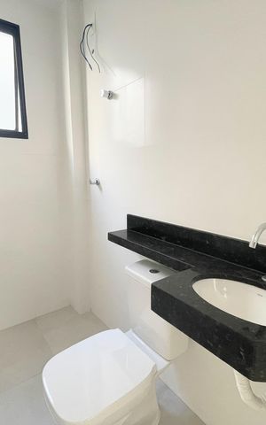 Apartamento à venda com 110m², 2 quartos e 2 vagasBanheiro social
